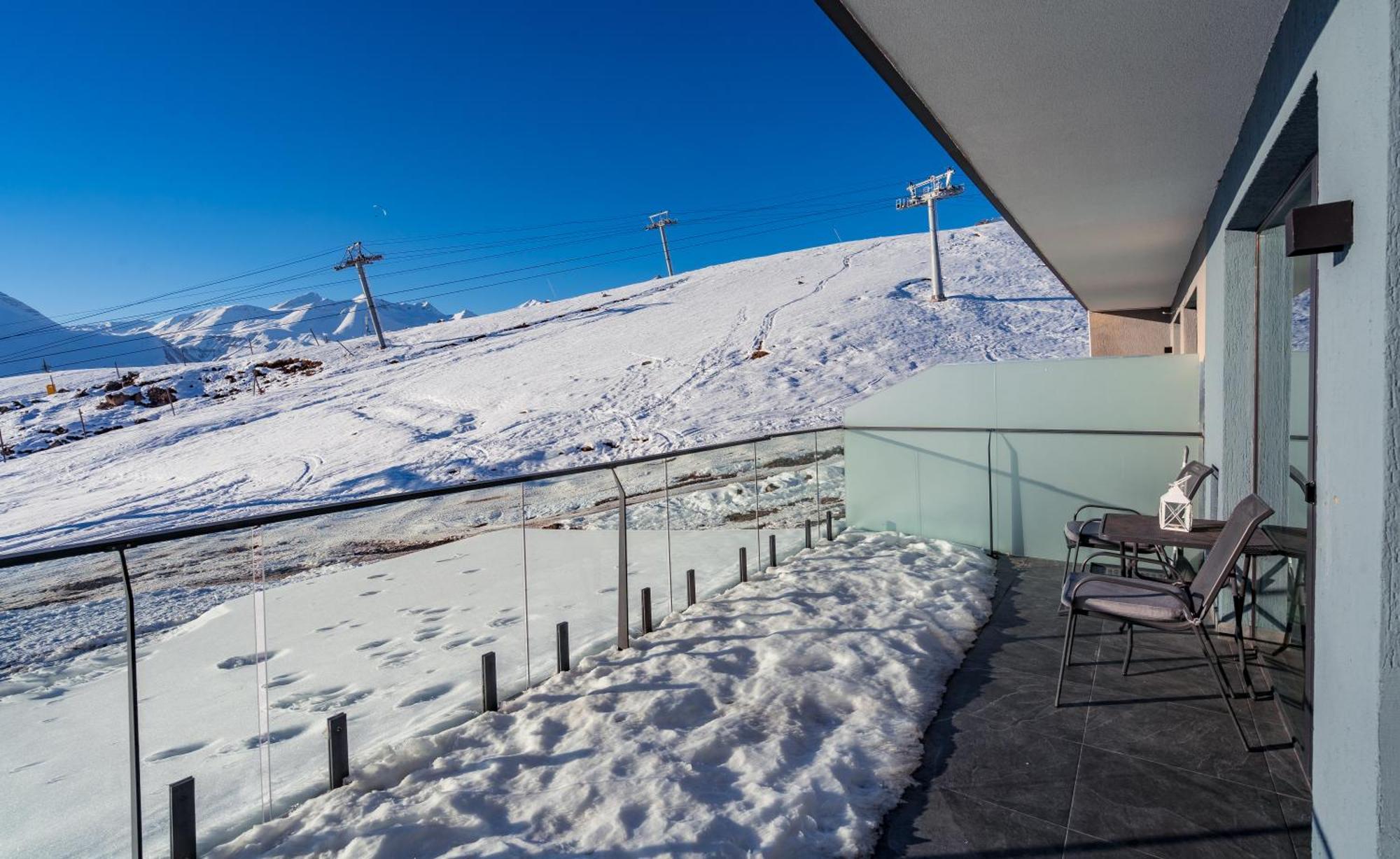 New Gudauri Apartments In Atrium Bagian luar foto